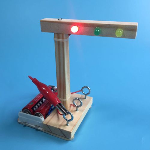 愛發(fā)明小電器_電器小發(fā)明自己制作
